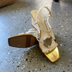 Fun white and gold sandal - Like new worn once